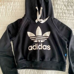 Cropped hoodie